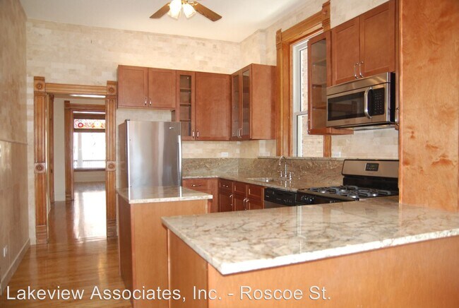 Building Photo - 6 br, 4 bath House - 629 W. Melrose