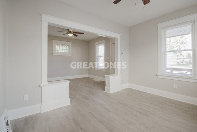 Building Photo - 4442 Bingham Ave