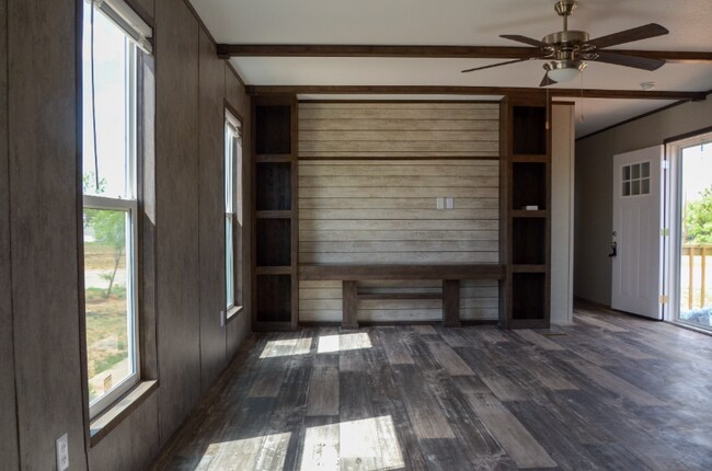 Building Photo - 5641 Red Hawk Cir