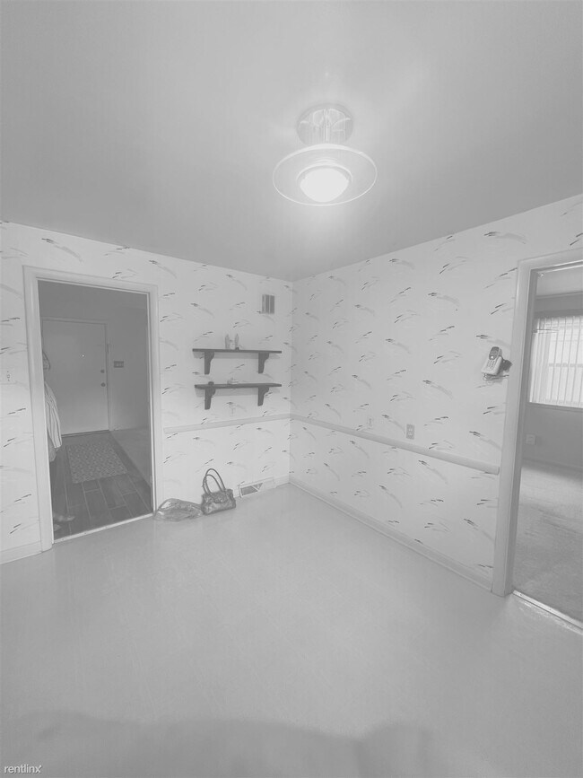 Foto del edificio - 4 br, 2 bath House - 2303 Fon Du Lac Road
