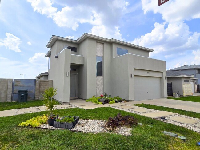 Building Photo - 2712 Corsican Ln