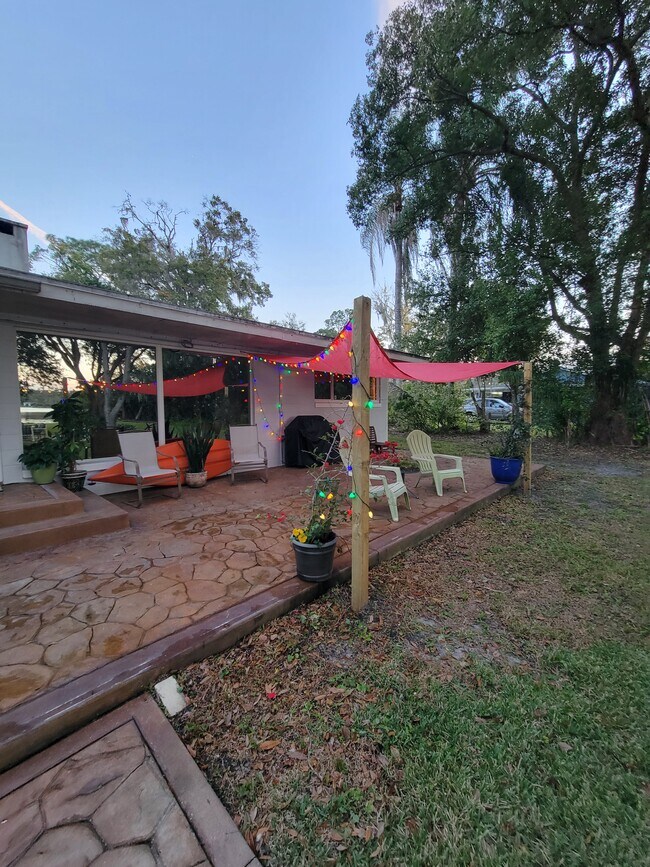 Foto del edificio - 9434 Bear Lake Rd