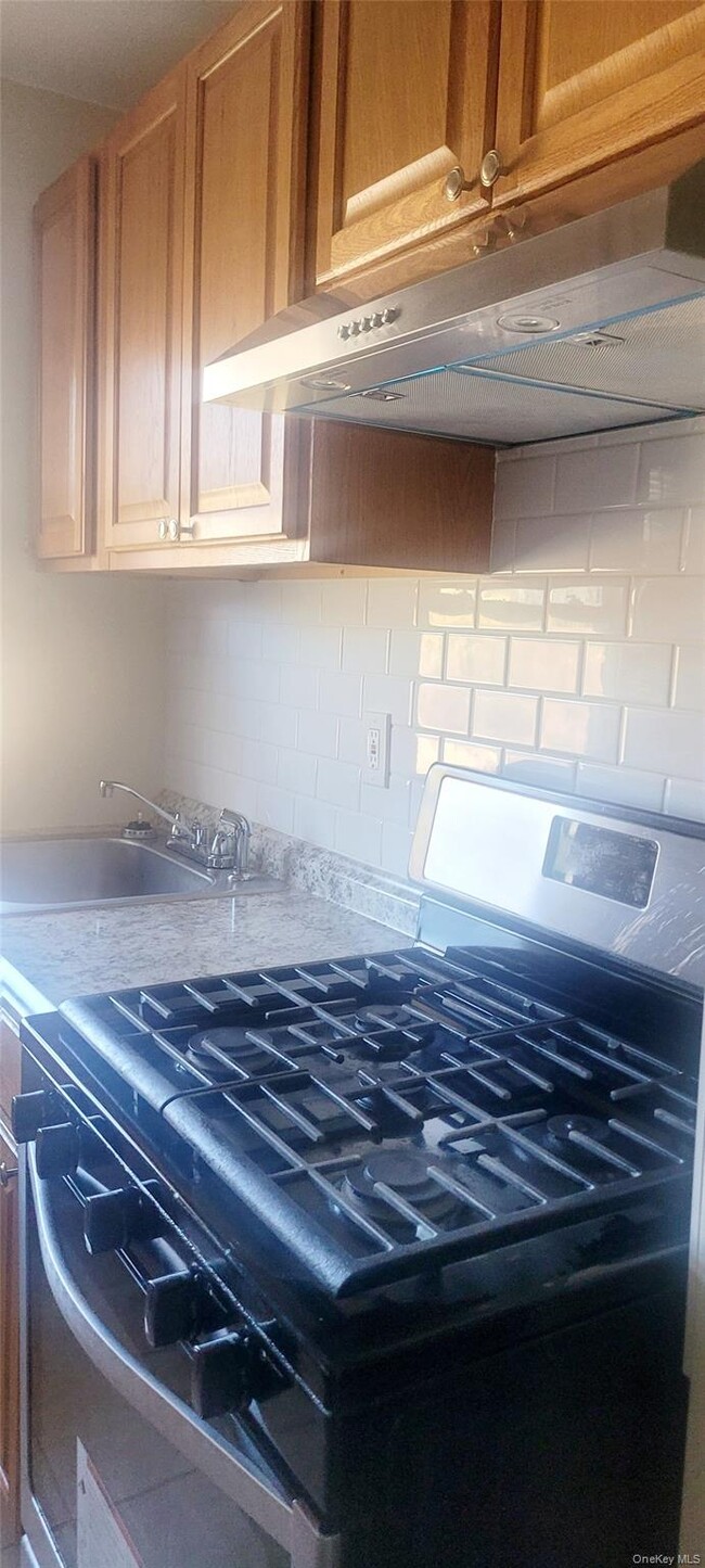 Building Photo - 5 A Hemlock Dr