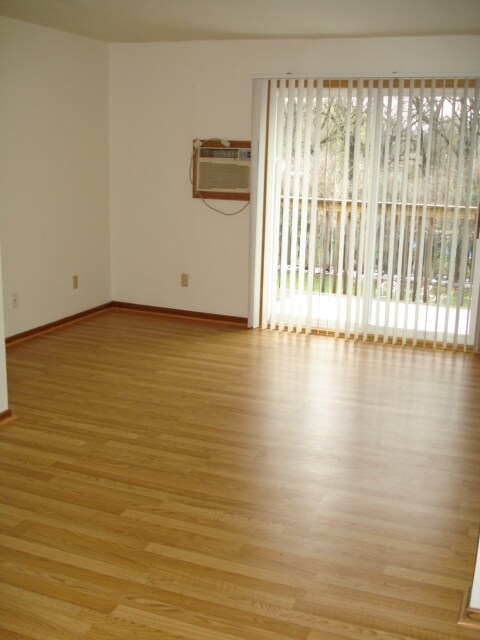 Building Photo - 1312 Wilson St