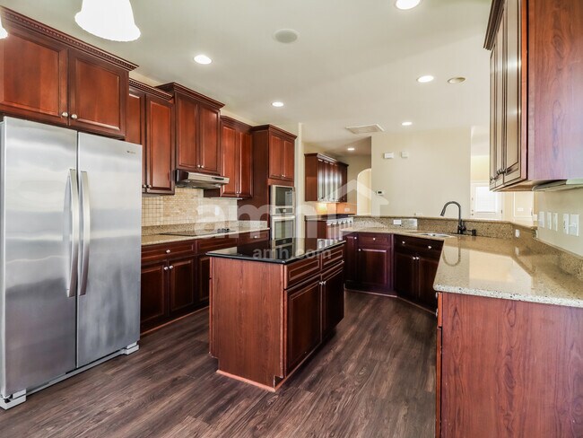 Building Photo - 205 Argo Cir