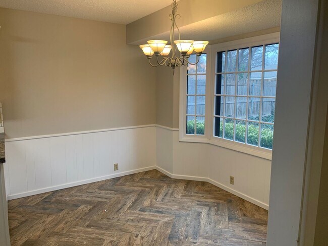 Foto del edificio - 4 Bedroom in Melanie Park