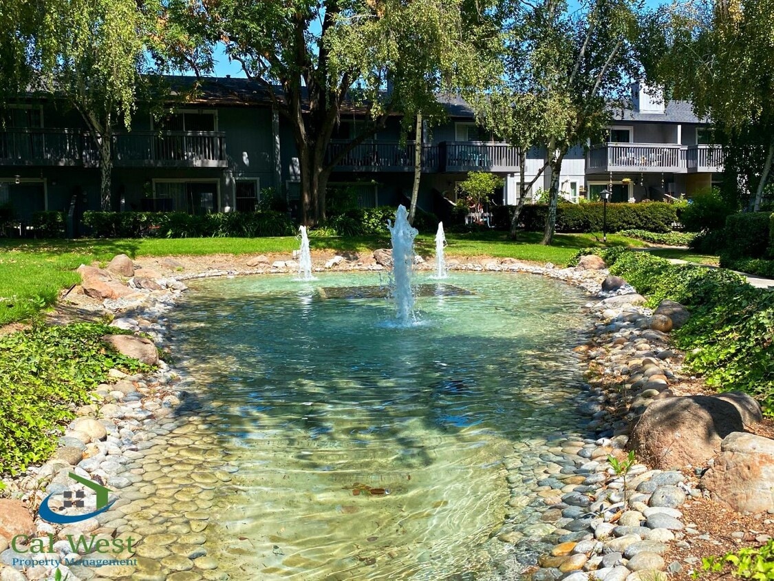 Primary Photo - 2212 Almaden Rd