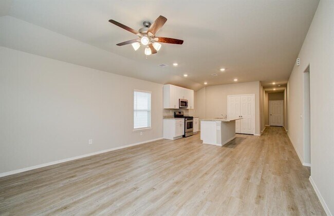 Foto del edificio - 1814 Brushy Cedar Ct
