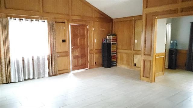 Building Photo - 204 Alice Dr