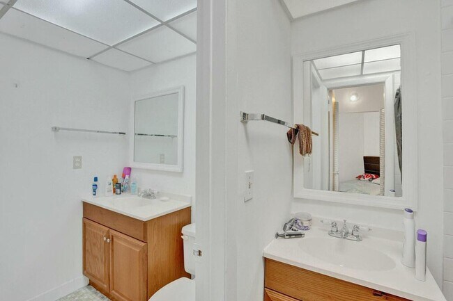 Foto del edificio - 640 NW 13th St