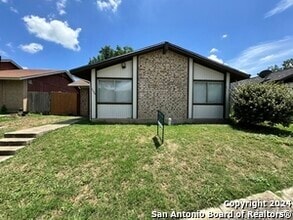 Building Photo - 6604 Spring Hurst Dr