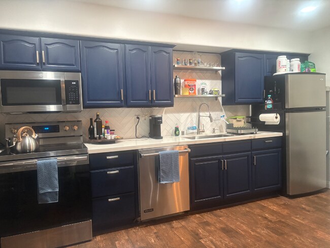 Foto del edificio - 5760 Riley St