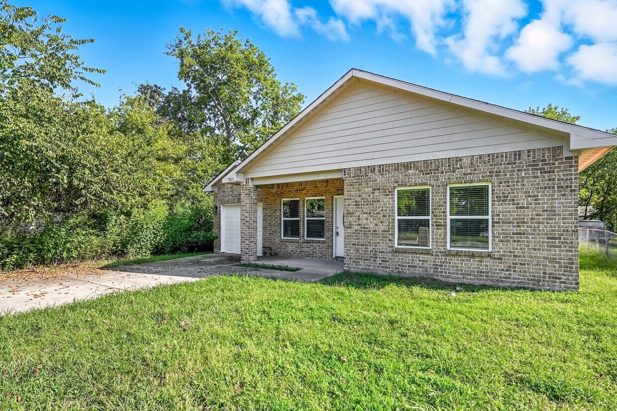 Foto principal - 4517 Henry St