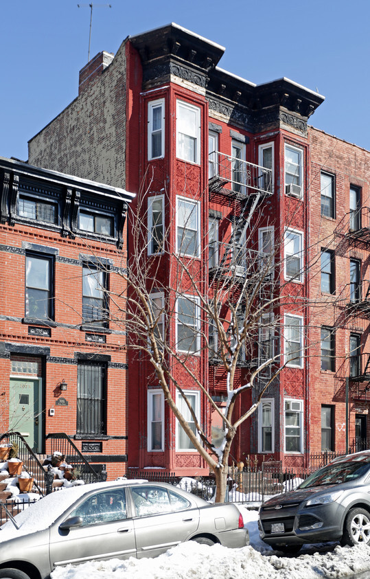 Building Photo - 709 Union St