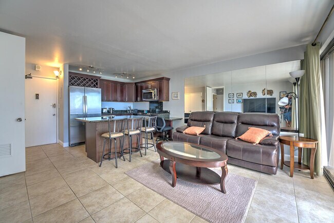 Foto del edificio - 2140 Kuhio Ave.