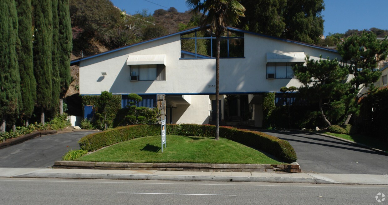 Primary Photo - 2108 N Verdugo Rd