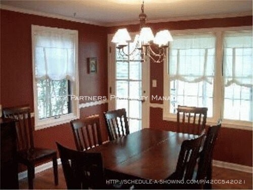 Foto del edificio - 4400 W 72nd - Adorable!