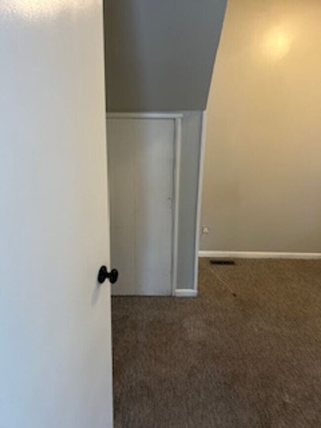 Foto del edificio - 3 bed 1 bath Fenced in House