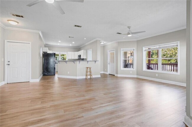 Foto del edificio - 3917 Bayfront Rd