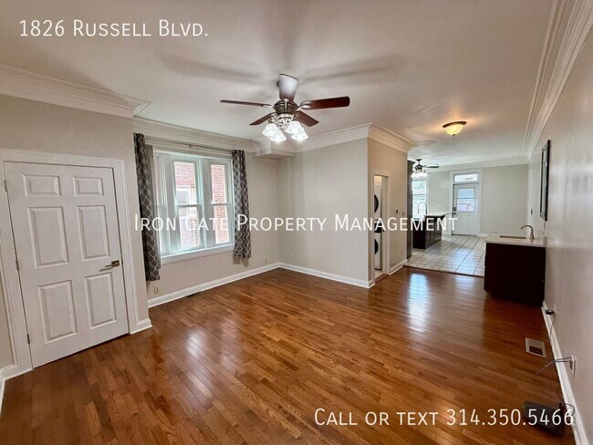 Foto del edificio - 1826 Russell Blvd