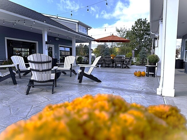 Building Photo - Village at Hinckley Oaks