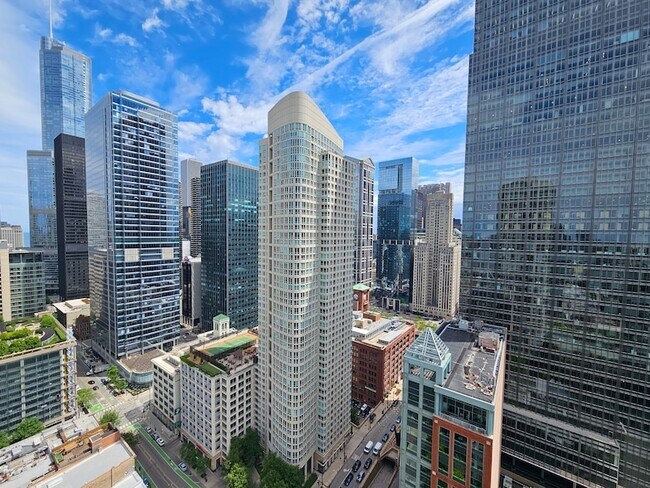 Foto del edificio - 400 N La Salle Dr