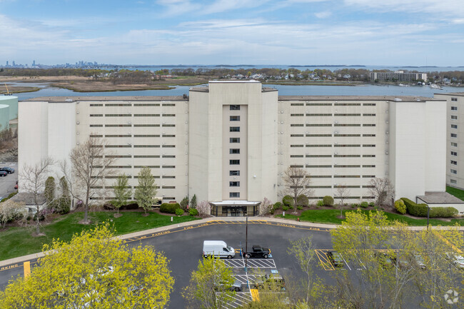 Building Exterior - Captain Cove's Condominiums