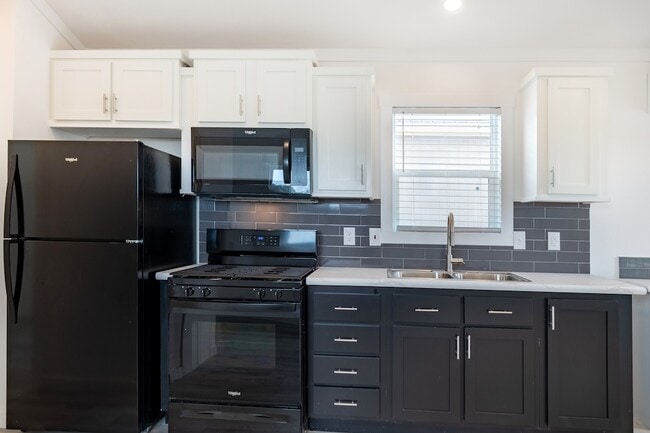 Foto del edificio - 25928 Haynie Flat Rd