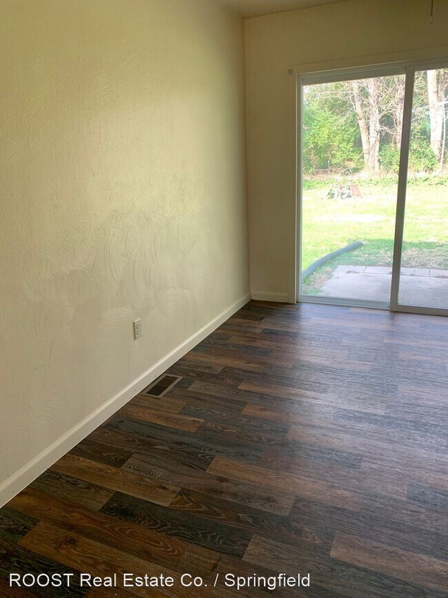 Foto del edificio - 2 br, 1 bath House - 3337 Upper Valley Pike