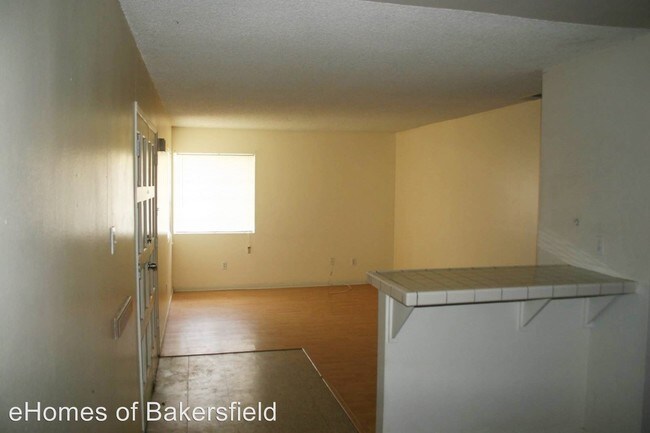 Building Photo - 704 Knotts St