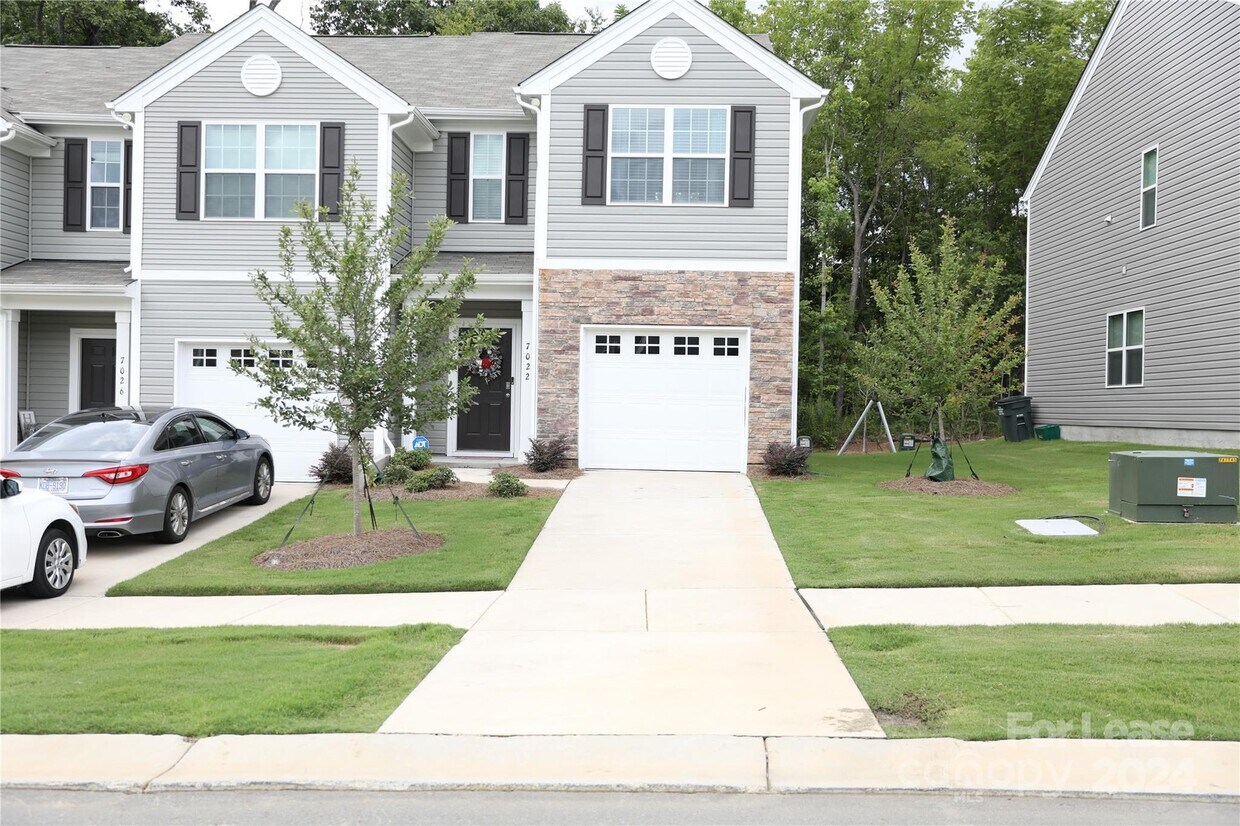 Primary Photo - 7022 North Mills Rd