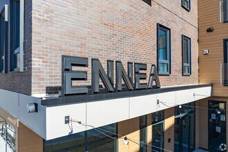 Building Photo - 9 Central St