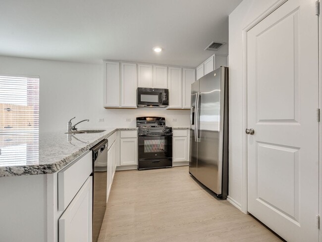 Building Photo - Brand New Home + 3 Bedrooms + All Appliances + Norman Schools