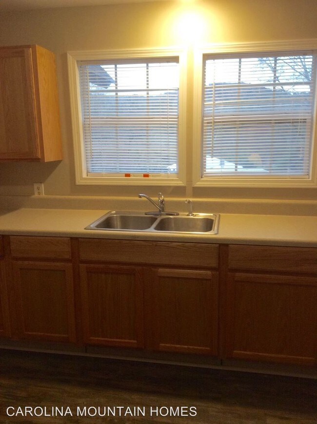 Building Photo - 3 br, 2 bath House - 133 Hill Street