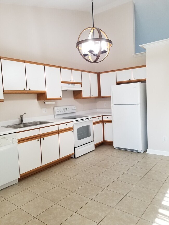 Building Photo - 4000 Elkin Ridge Dr