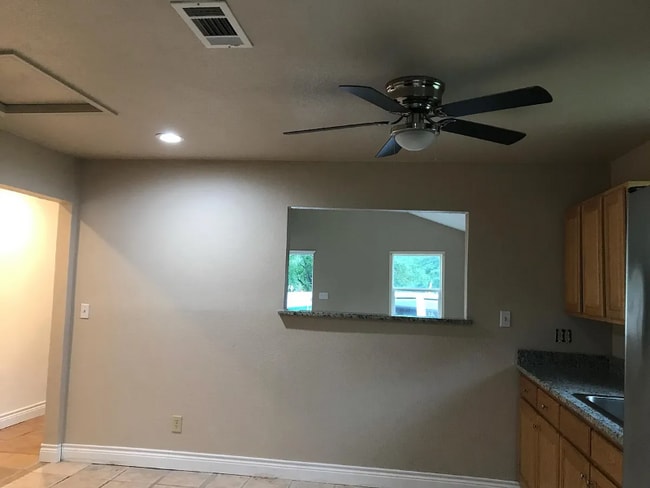 Foto del edificio - 6009 Jacqueline Ln