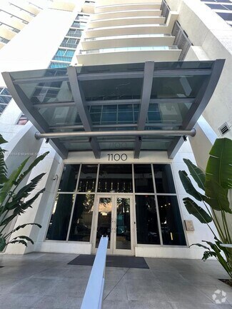 Building Photo - 1100S S Miami Ave