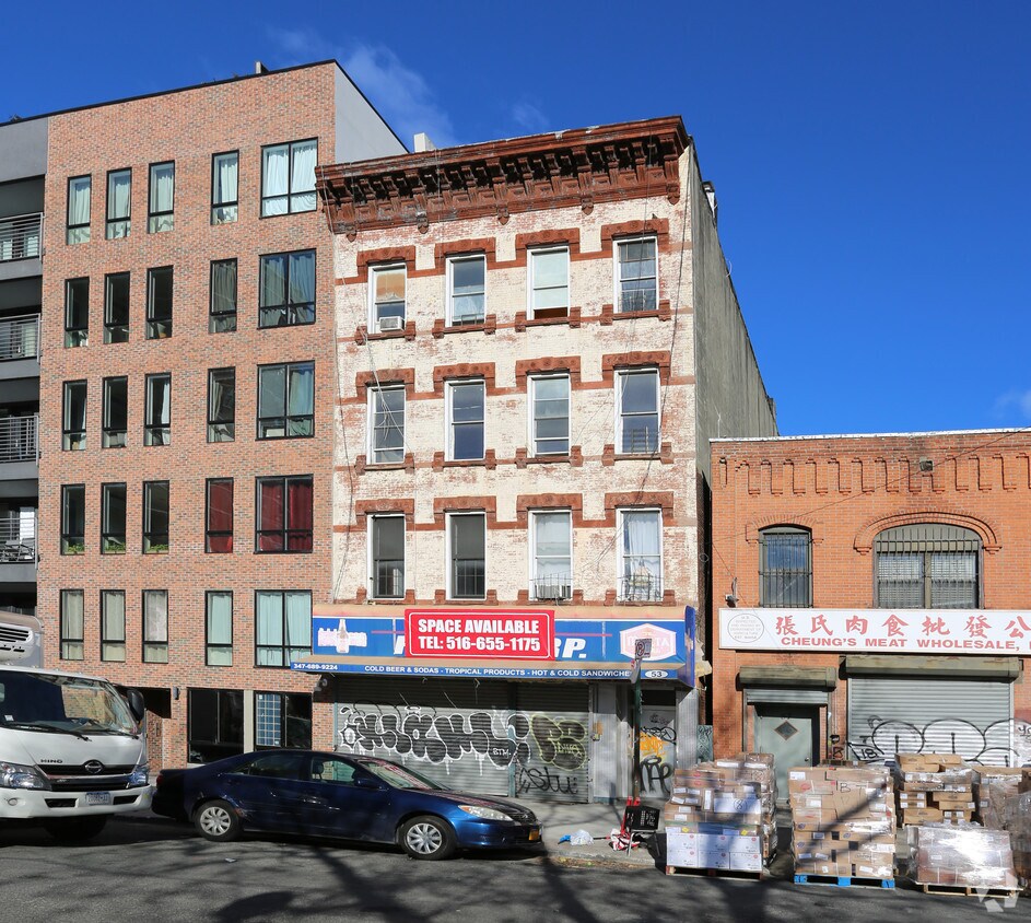 Building Photo - 53 Montrose Ave