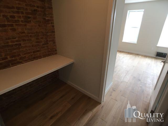 Building Photo - 1723 Bleecker St