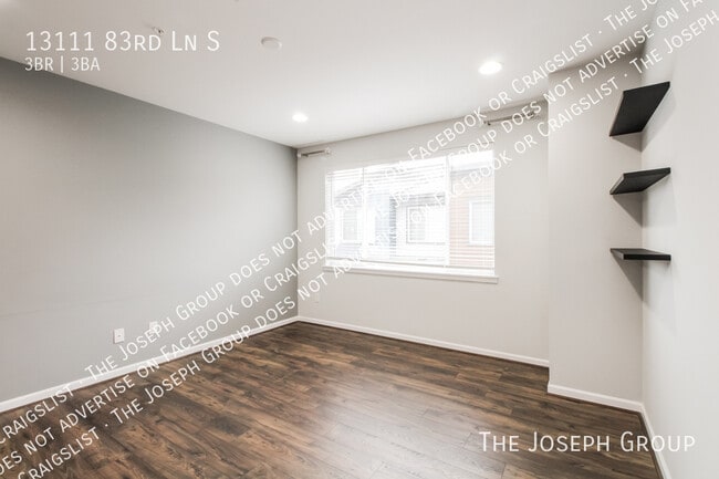 Building Photo - 13111 83rd Ln S