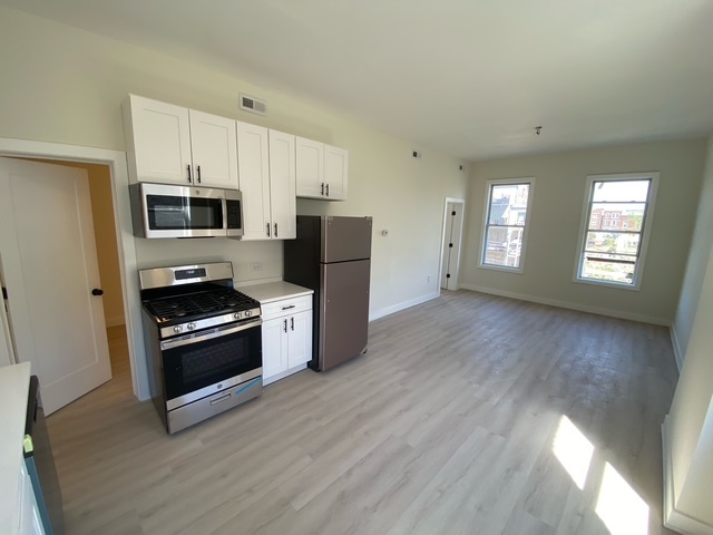 Primary Photo - 1555 W Hollywood Ave