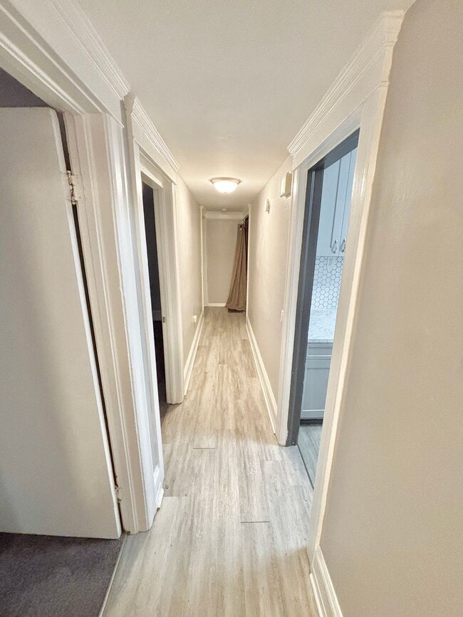 Building Photo - 19-21-21 Cornell St