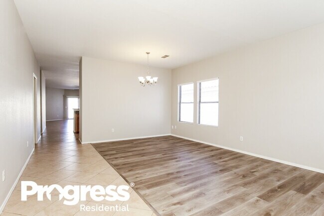 Foto del edificio - 5310 E Florian Ave