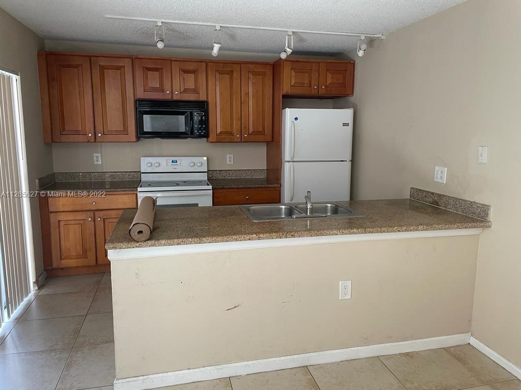Building Photo - 540 Green Springs Pl