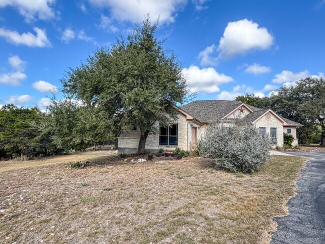 Foto del edificio - 1211 Flaman Rd