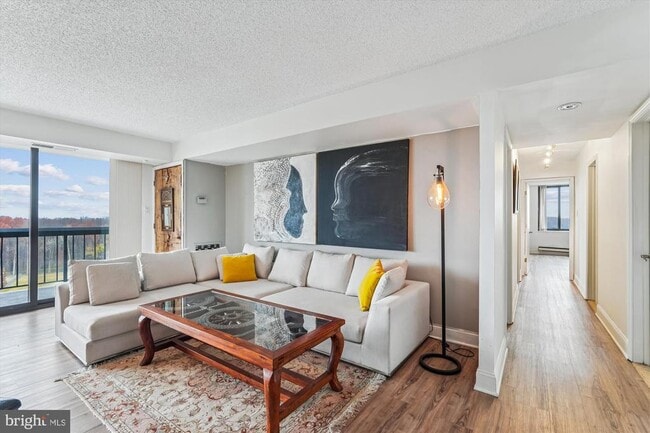 Foto del edificio - 7401 Westlake Terrace