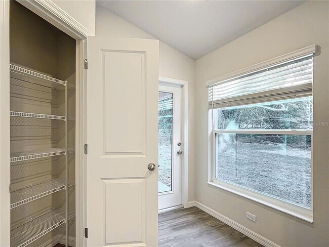 Foto del edificio - 3090 E Odier St