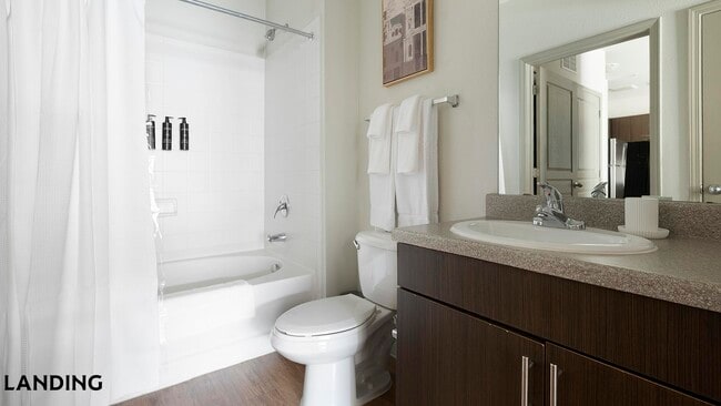 Foto del edificio - 10051 Perimeter Station Dr