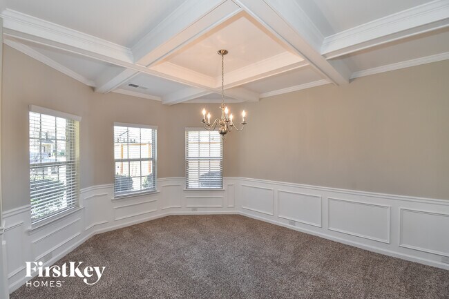 Building Photo - 6709 Oak Hill Pl