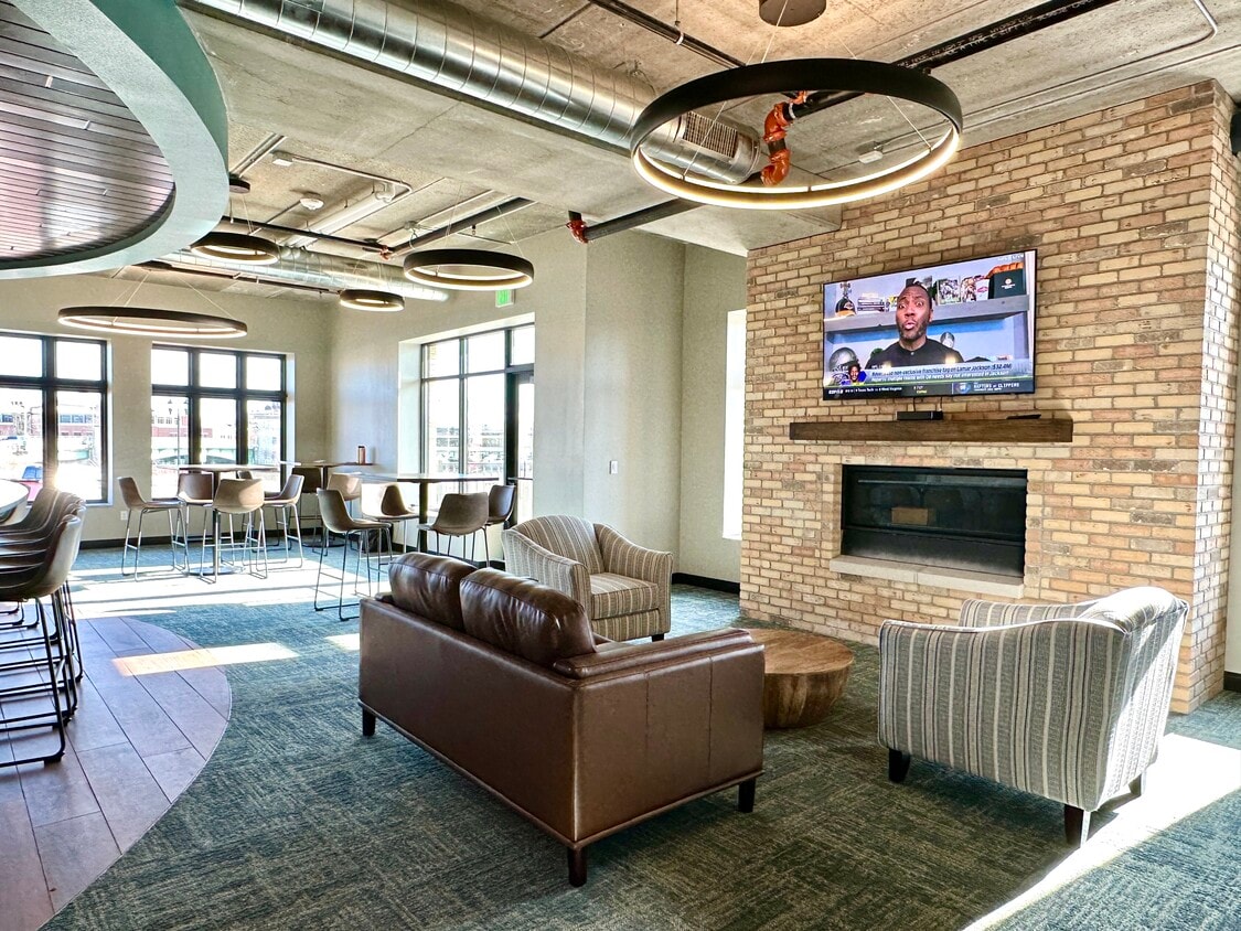 River North Apartments 1000 River Point Dr Manitowoc, WI